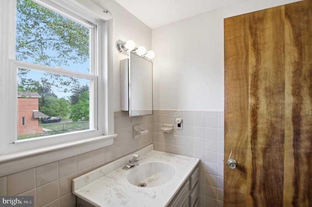 1130 E Park Avenue - Photo 7