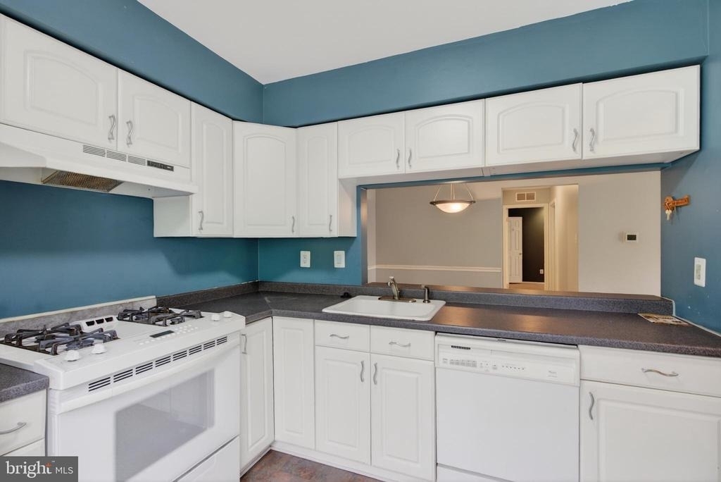 3302 Ramsbury Court - Photo 4