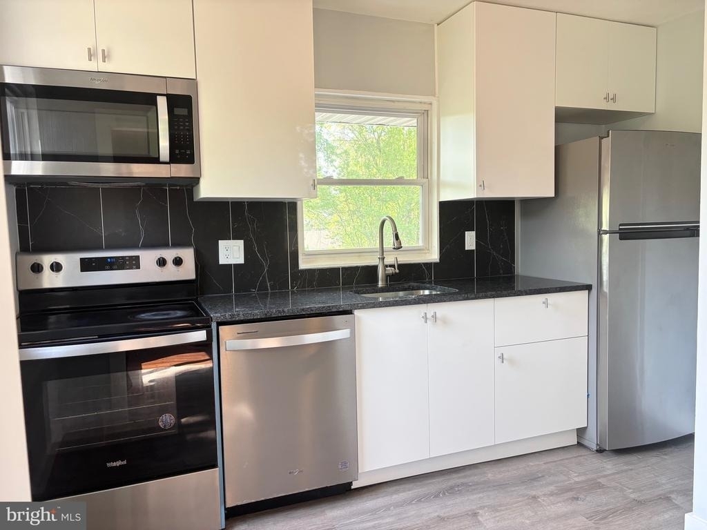9103 Wallace Road - Photo 6