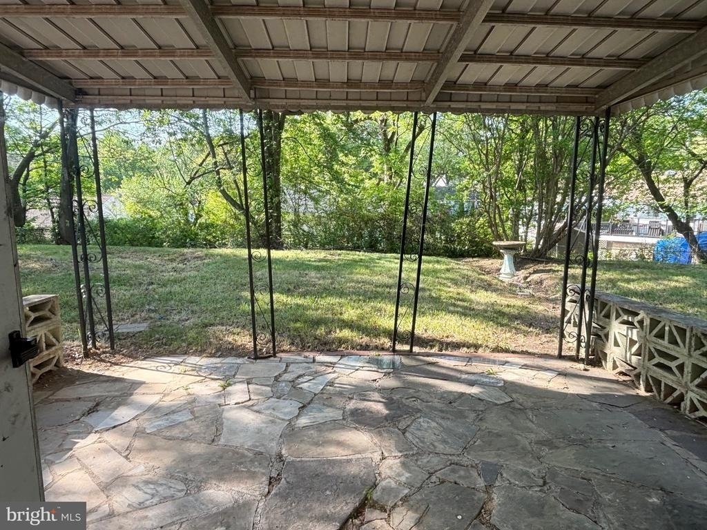 9103 Wallace Road - Photo 25