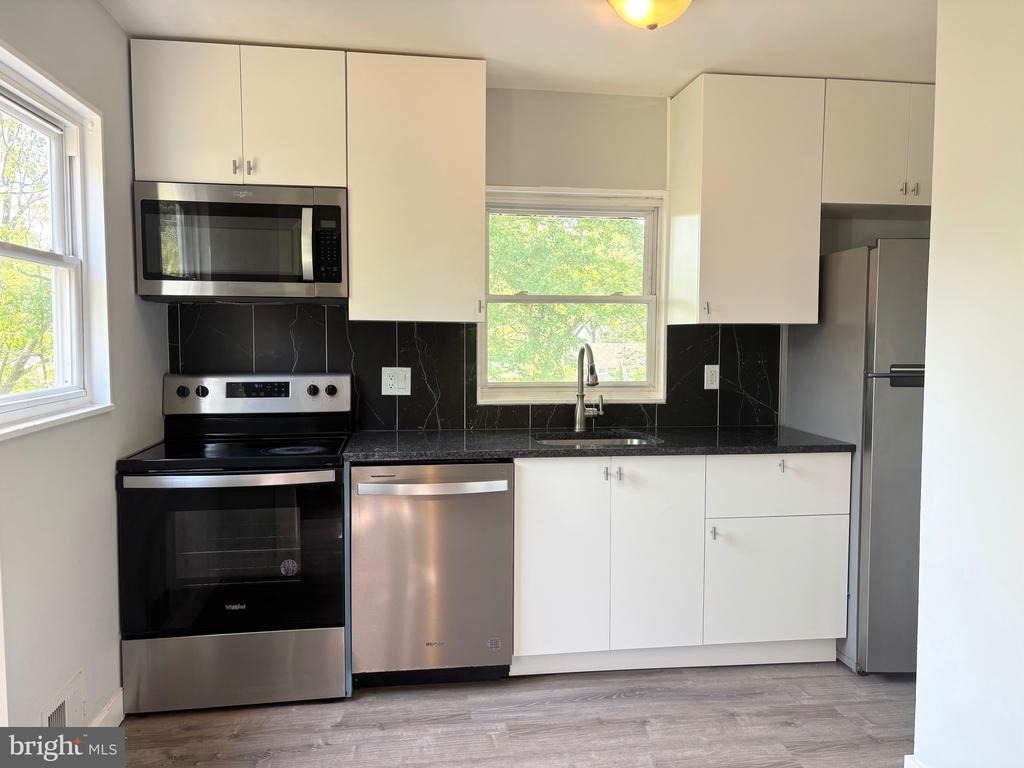9103 Wallace Road - Photo 7
