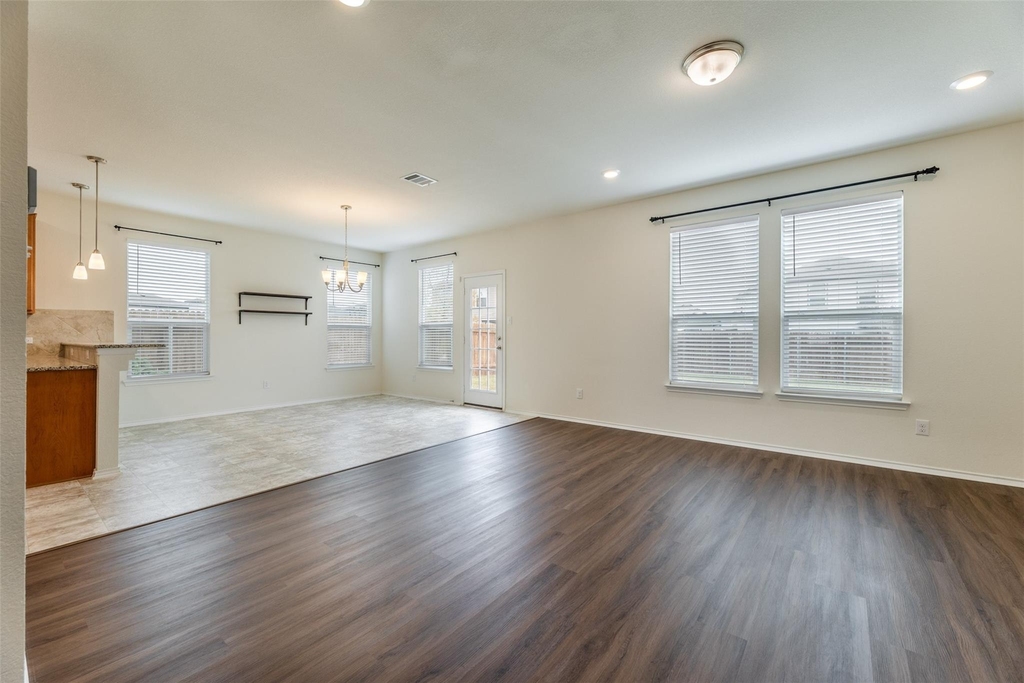 13709 Vigilance St - Photo 5