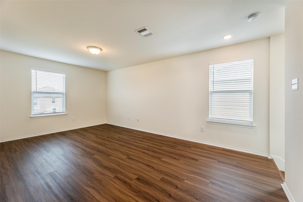 13709 Vigilance St - Photo 11