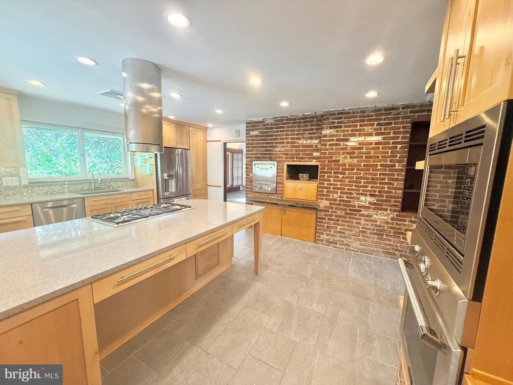6819 Selkirk - Photo 64