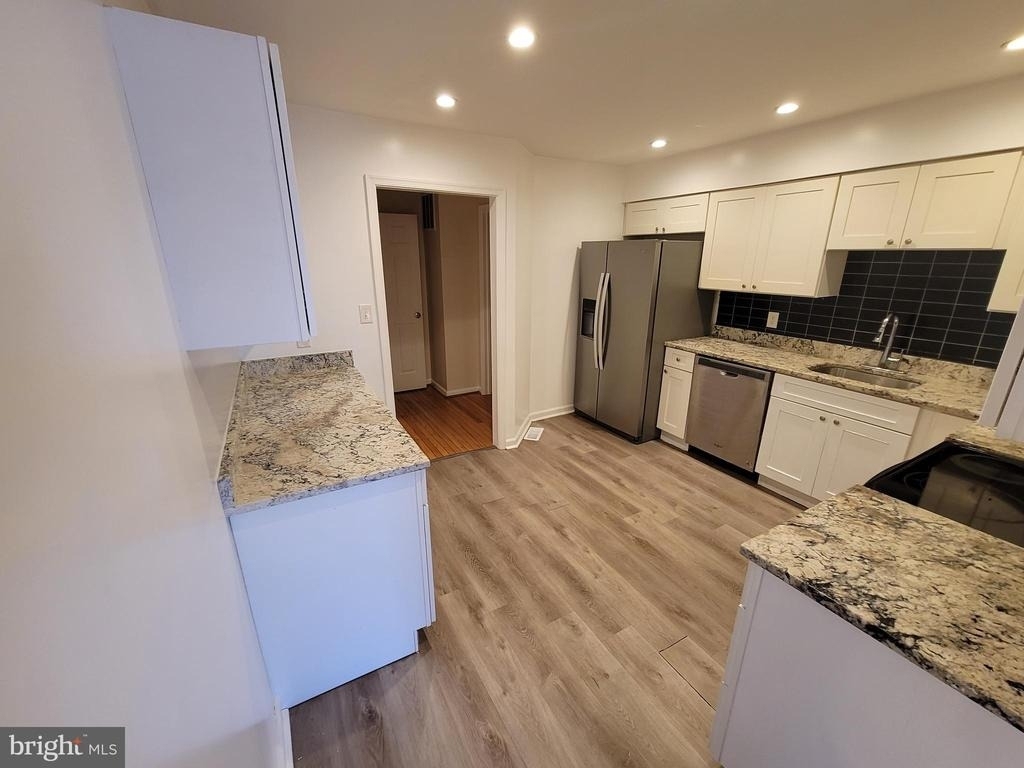 401 Darby Lane - Photo 5