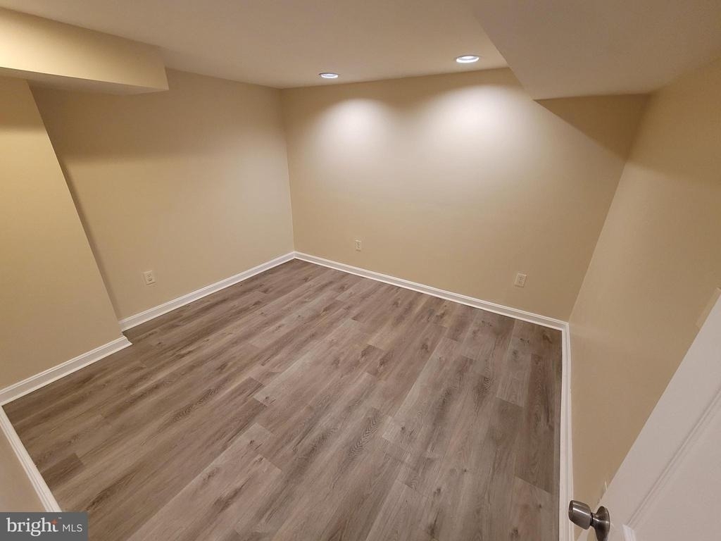 401 Darby Lane - Photo 9
