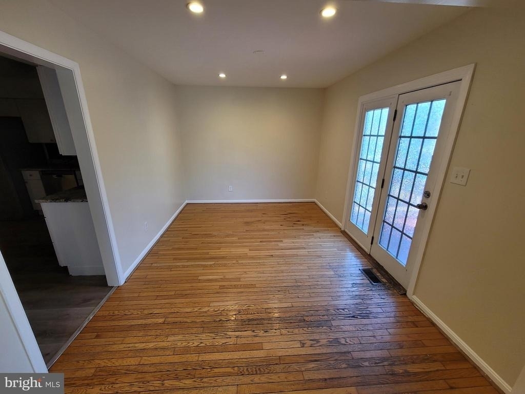 401 Darby Lane - Photo 3