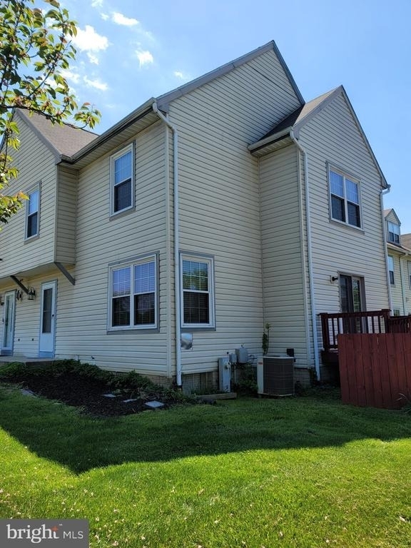 401 Darby Lane - Photo 18