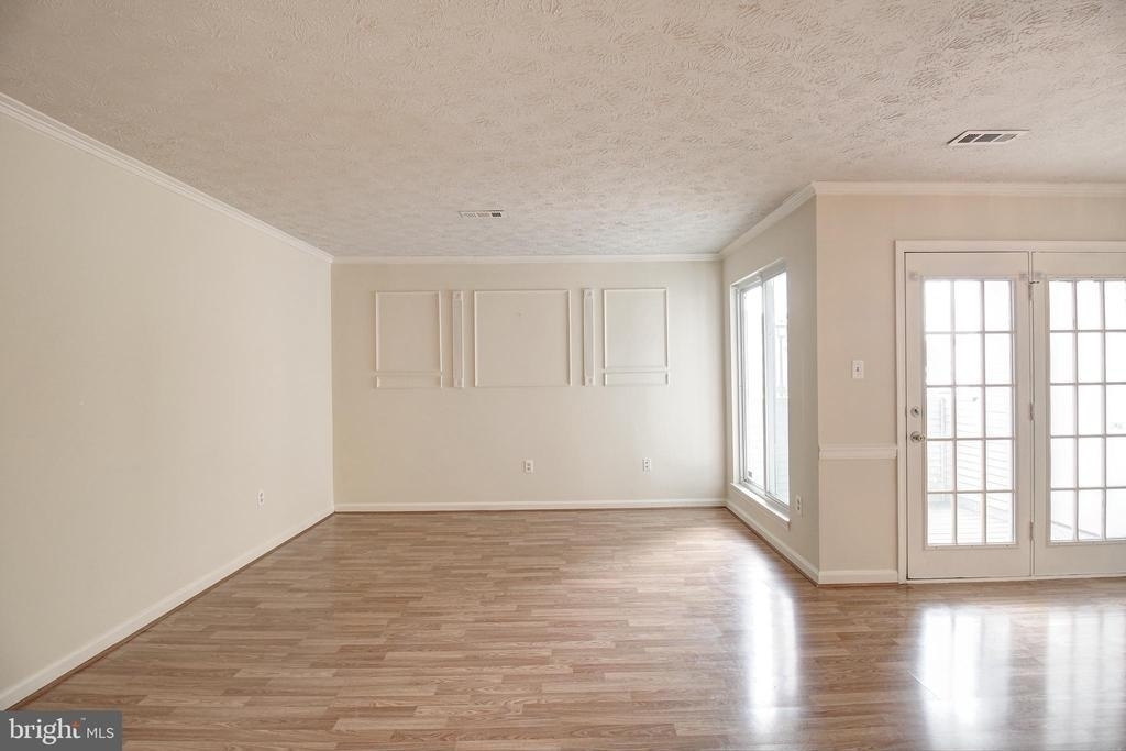 2145 Wainwright Court - Photo 2