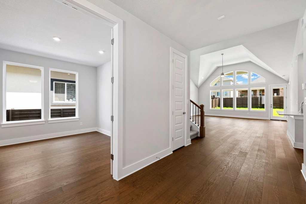 8208 Bouvreuil Dr - Photo 8