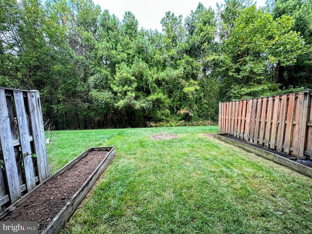 6135 Newport Terrace - Photo 2