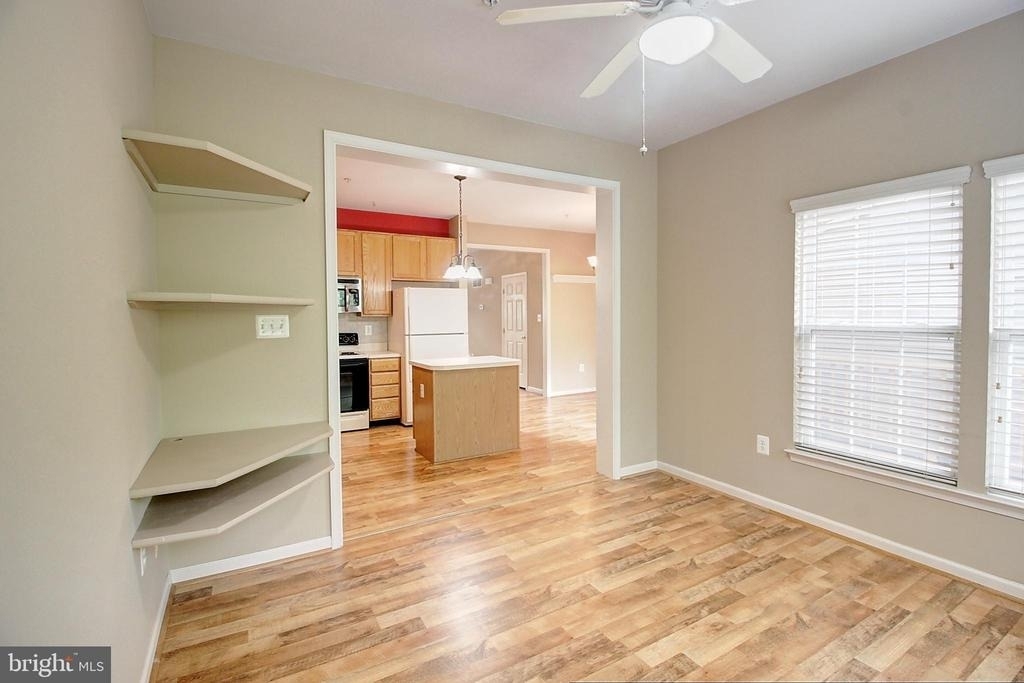 6135 Newport Terrace - Photo 9