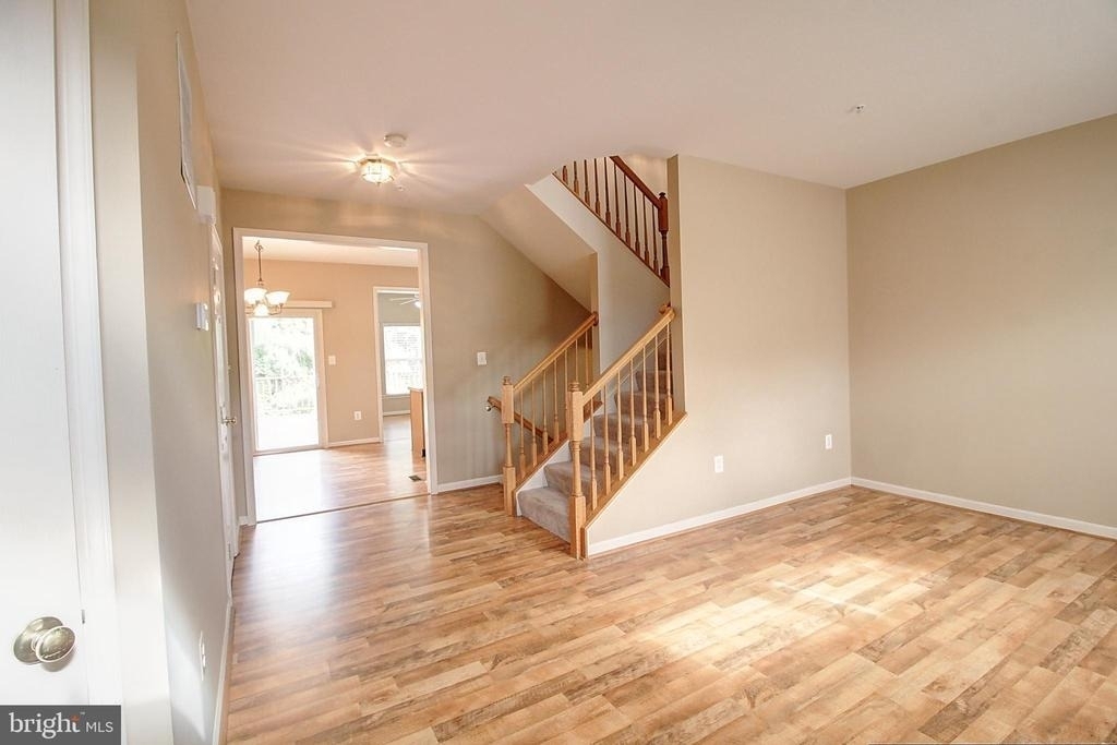 6135 Newport Terrace - Photo 12