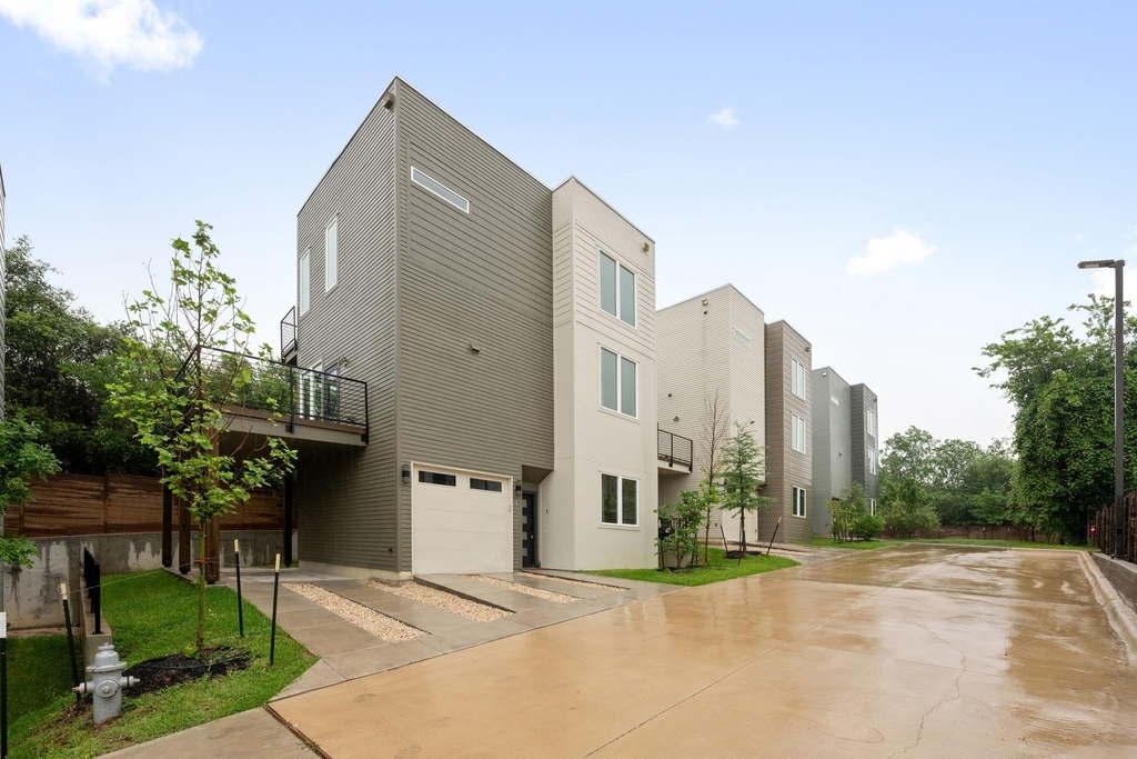 2309 Montopolis Dr - Photo 30