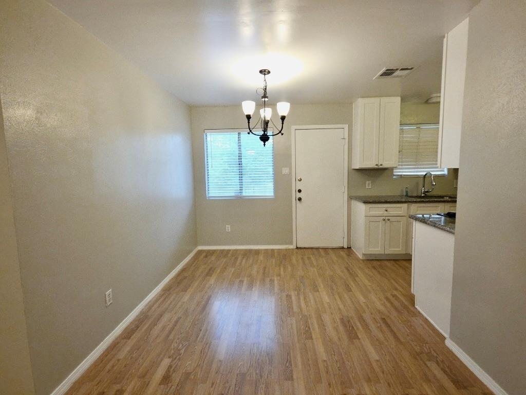 8508 Romney Rd - Photo 3