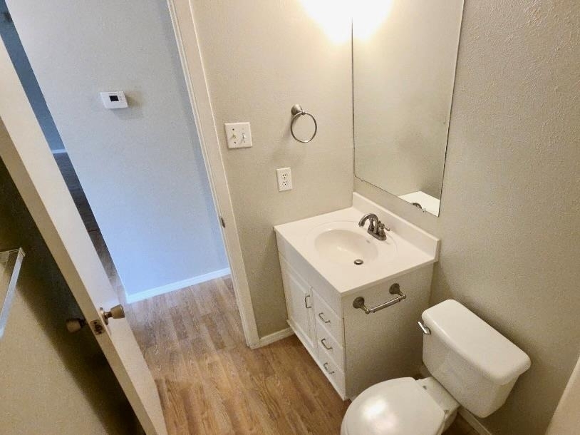 8508 Romney Rd - Photo 14