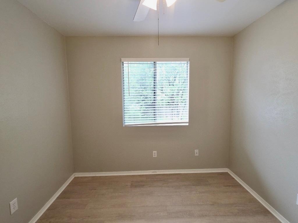 8508 Romney Rd - Photo 16