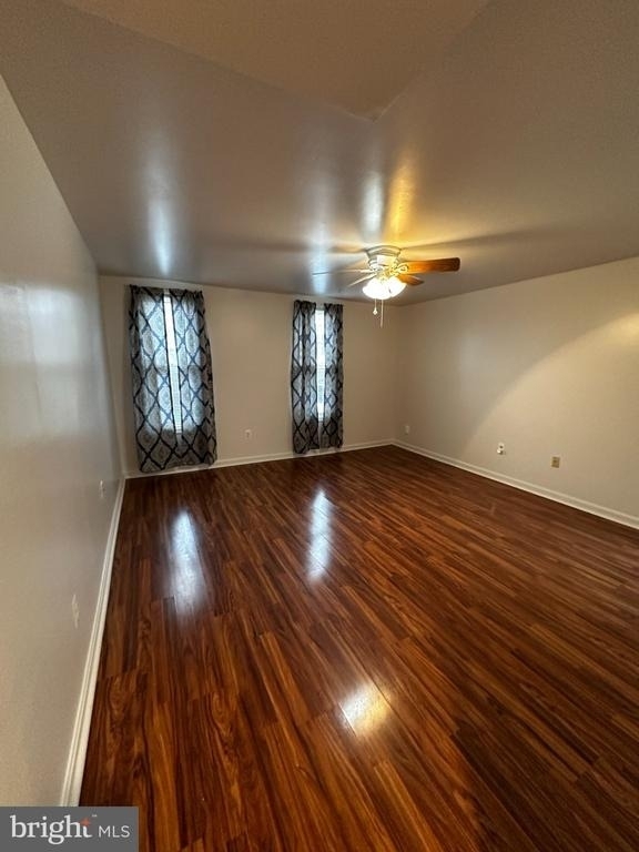 1527 W 36th Street - Photo 8