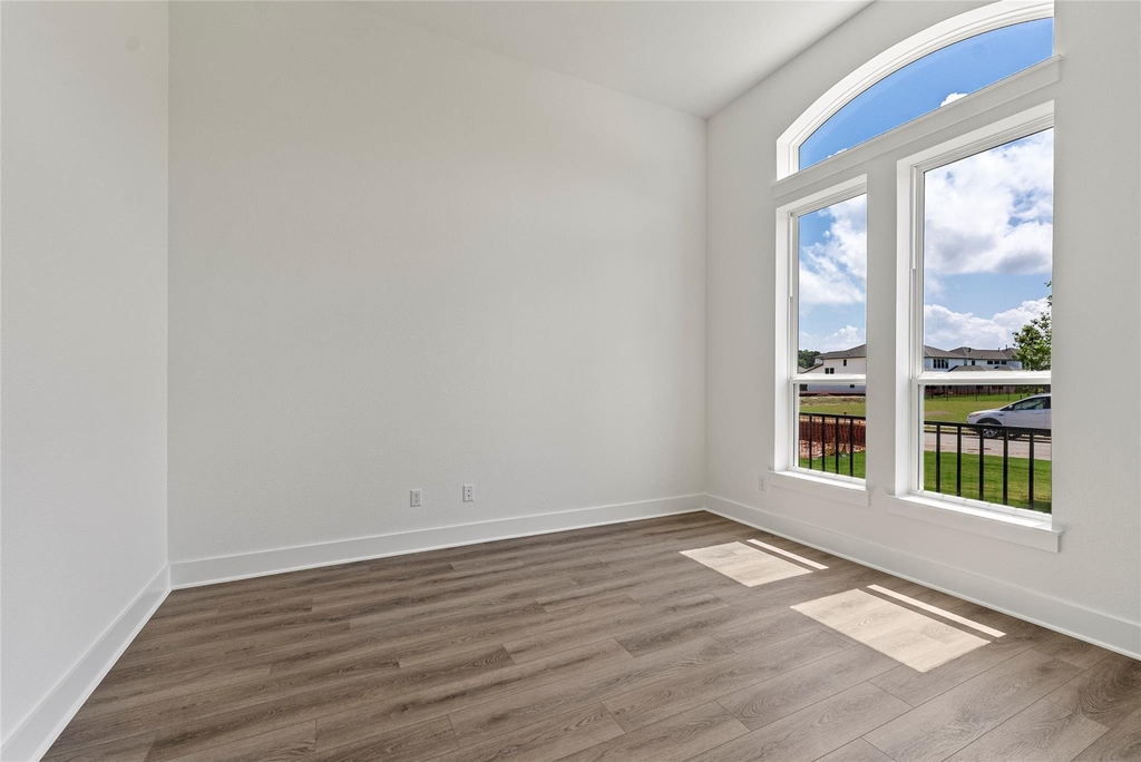 2532 Chiavari Way - Photo 8