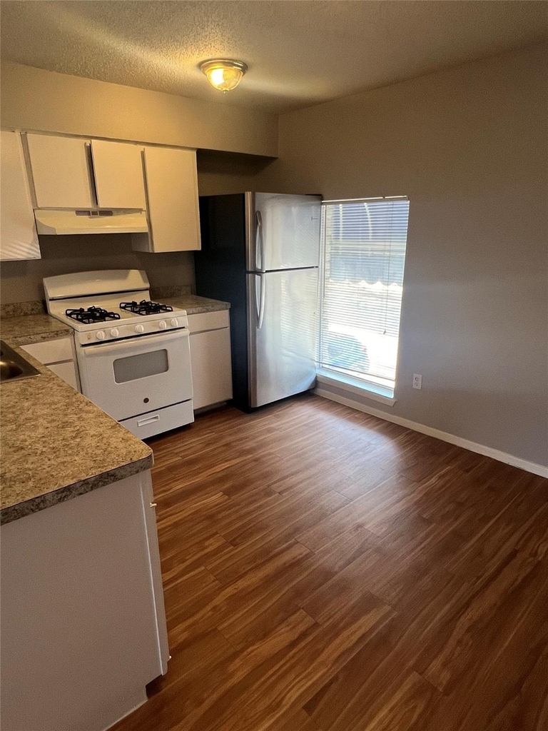 4412 Avenue A - Photo 9