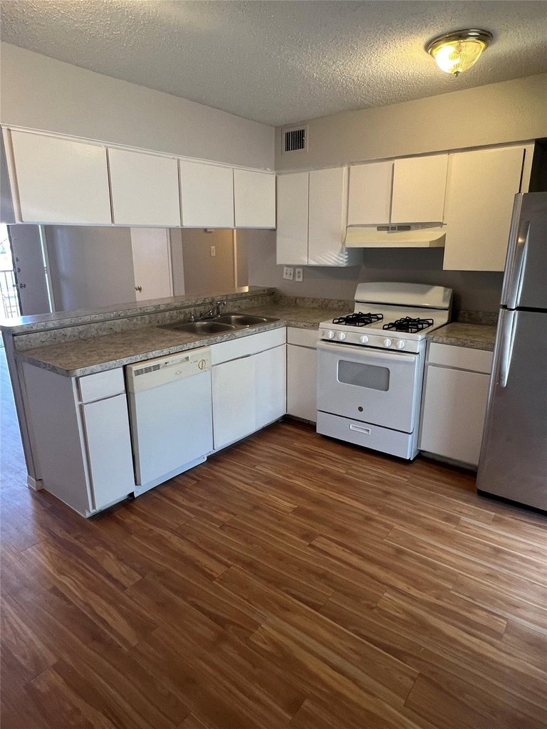 4412 Avenue A - Photo 6