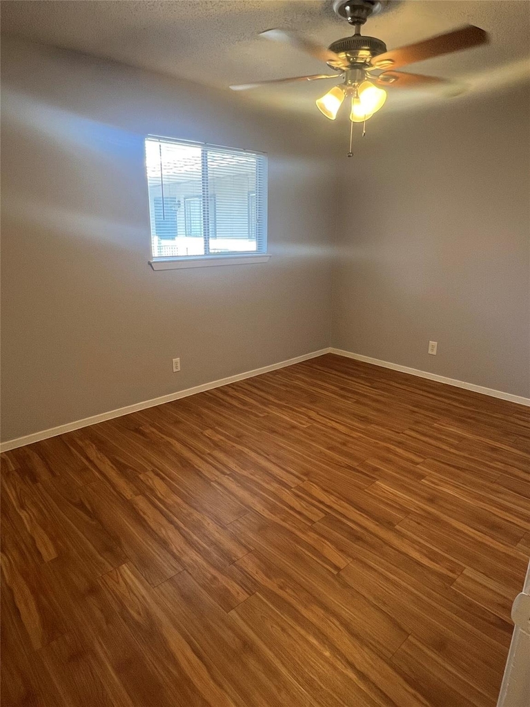 4412 Avenue A - Photo 5