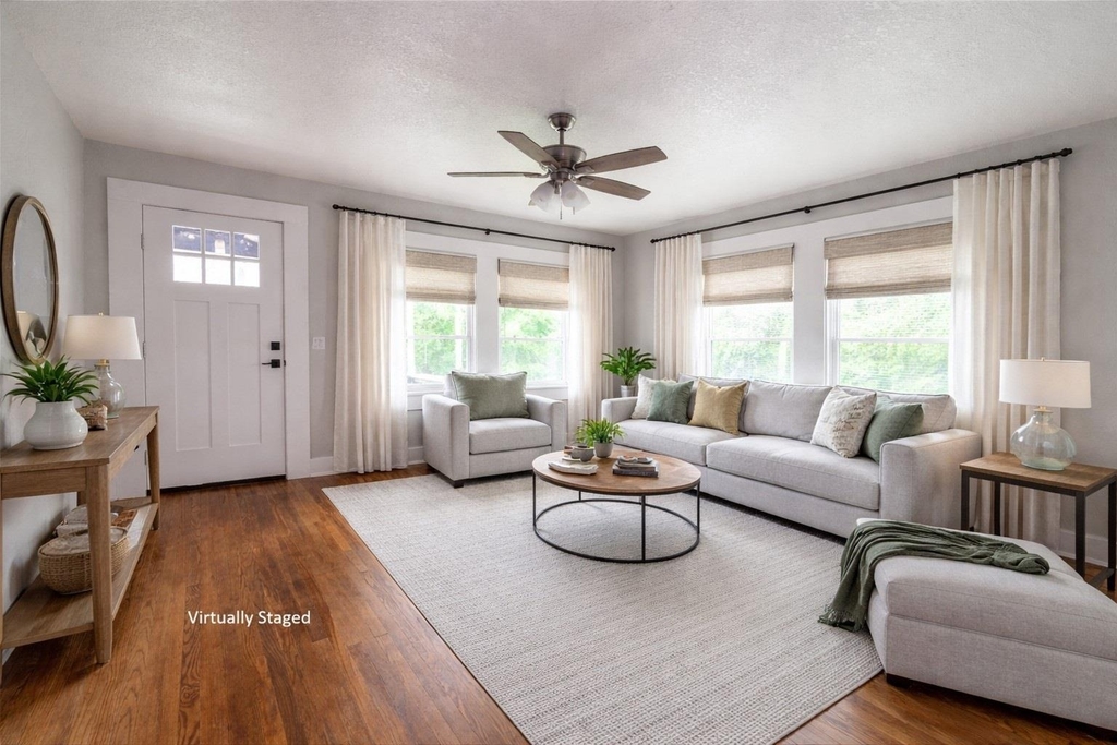 329 Flores St - Photo 1