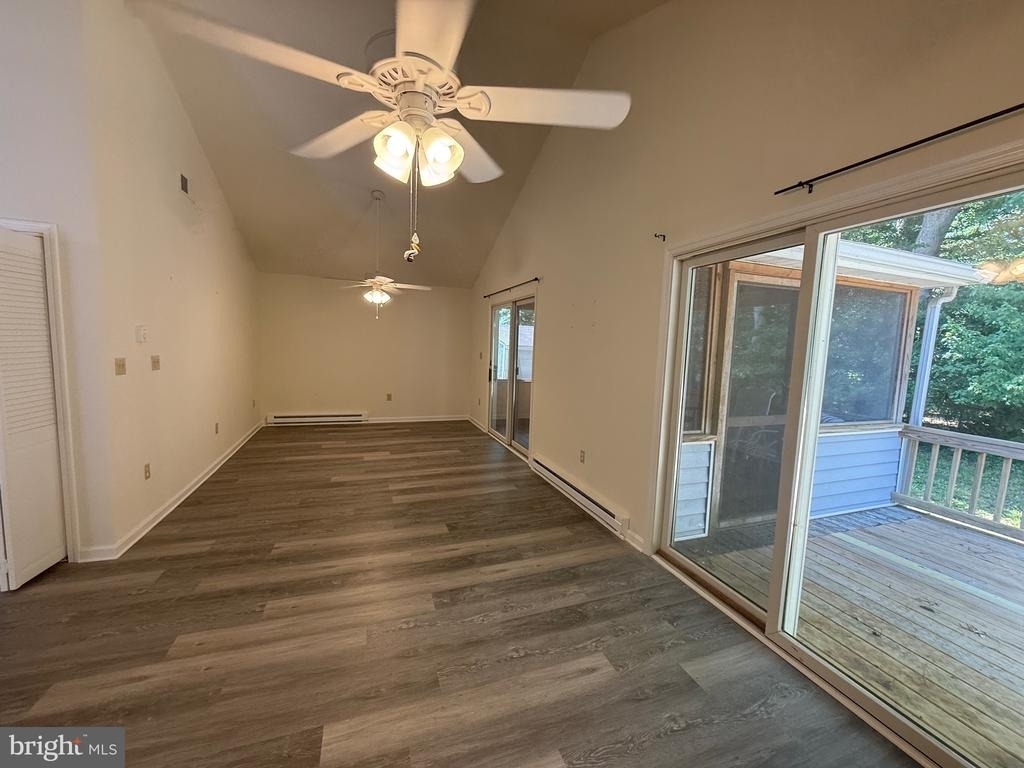 33135 Woodland Court N - Photo 5