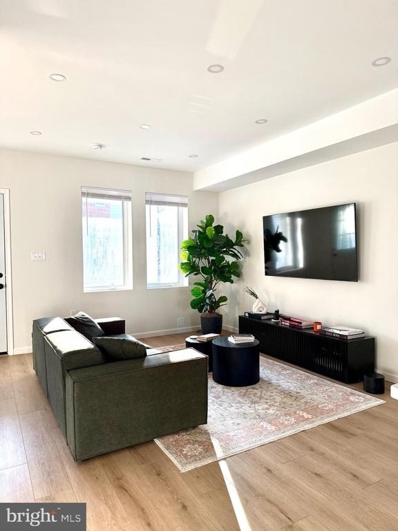 5326 9th Street Nw - Photo 10