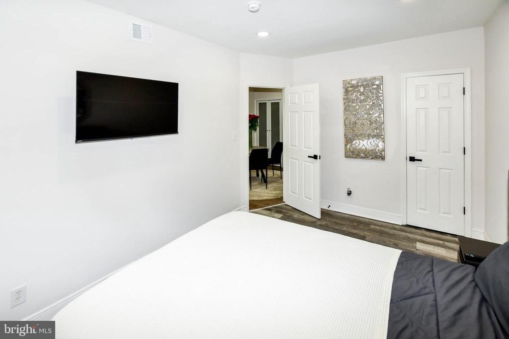 554 Newcomb Street Se - Photo 21