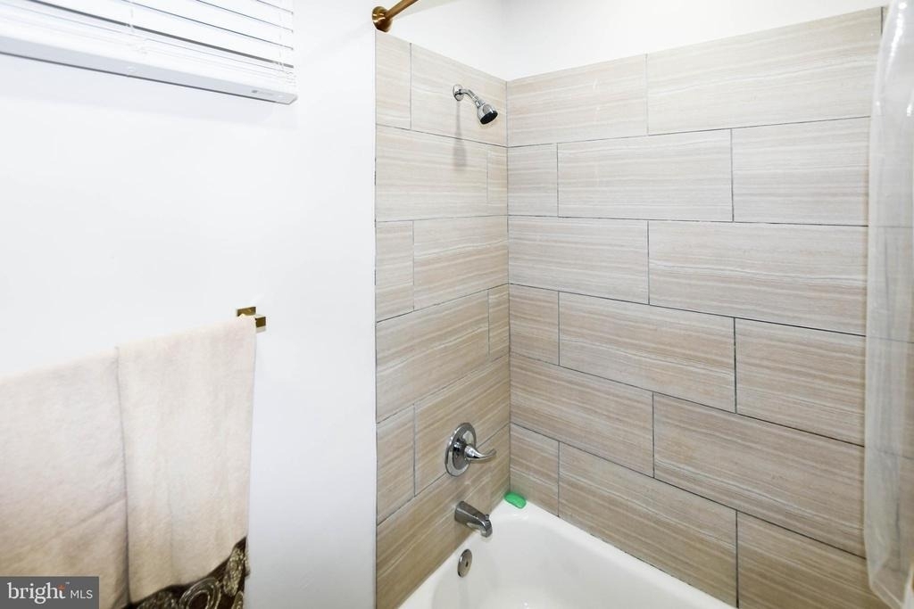 554 Newcomb Street Se - Photo 24