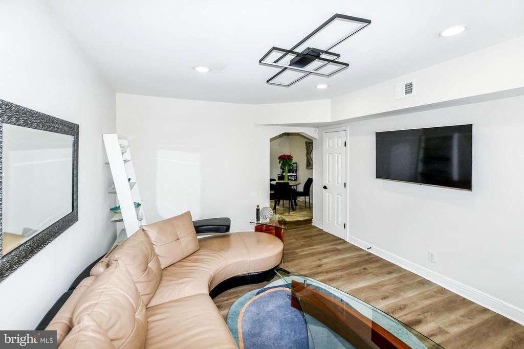 554 Newcomb Street Se - Photo 29