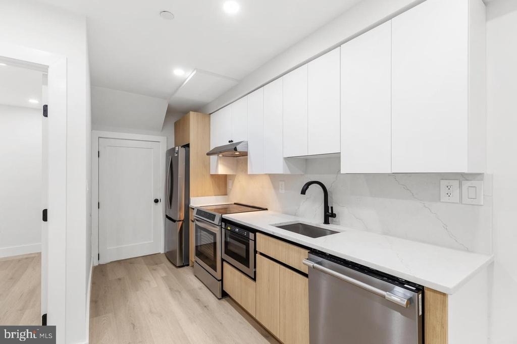 3923 14th Street Nw - Photo 16