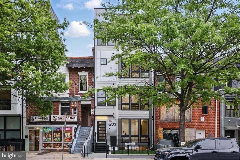 3923 14th Street Nw - Photo 11