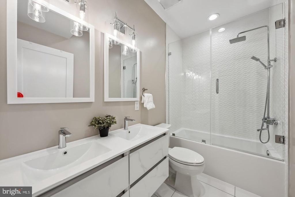1213 Holbrook Street Ne - Photo 13
