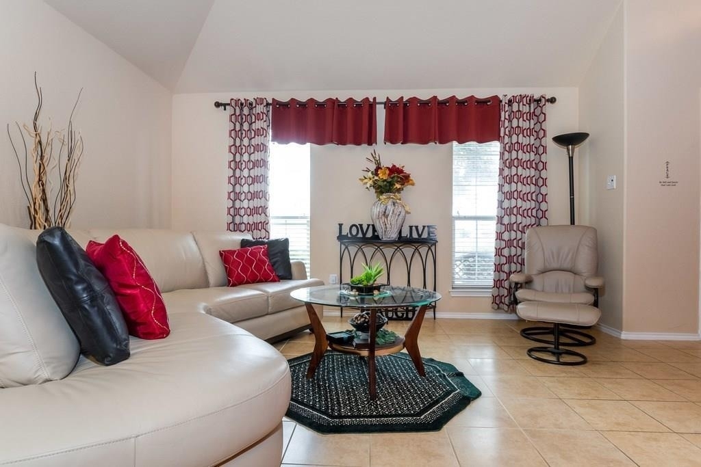 1261 Rainbow Parke Dr - Photo 3