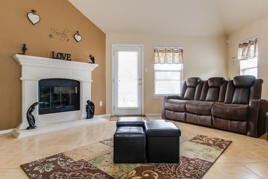 1261 Rainbow Parke Dr - Photo 5