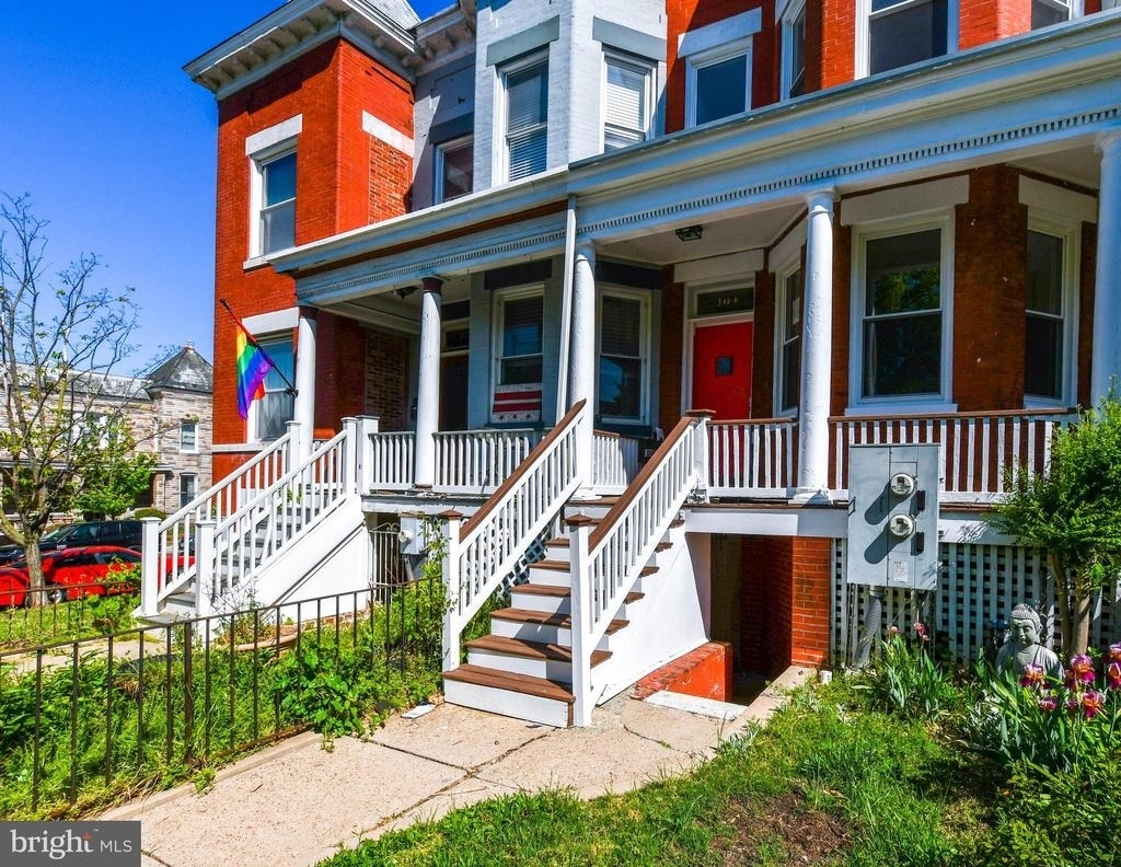 104 R St #a Ne - Photo 3