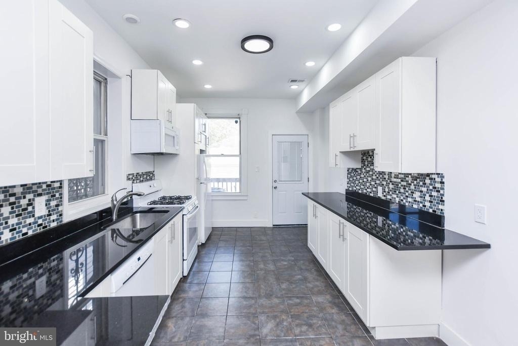 104 R St #a Ne - Photo 11