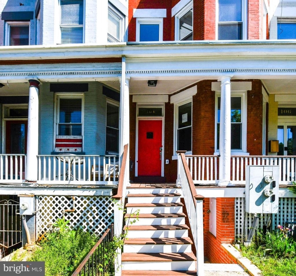 104 R St #a Ne - Photo 2
