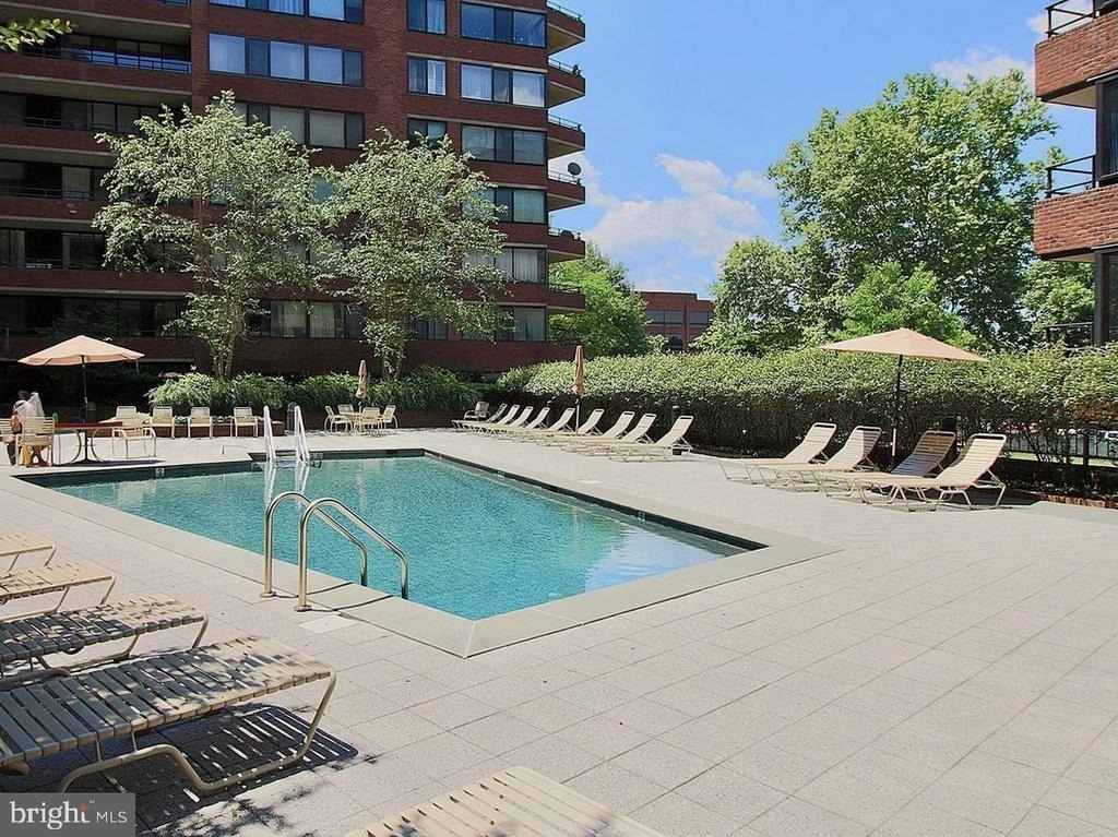 2555 Pennsylvania Avenue Nw - Photo 29
