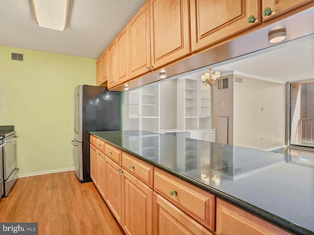 2555 Pennsylvania Avenue Nw - Photo 6