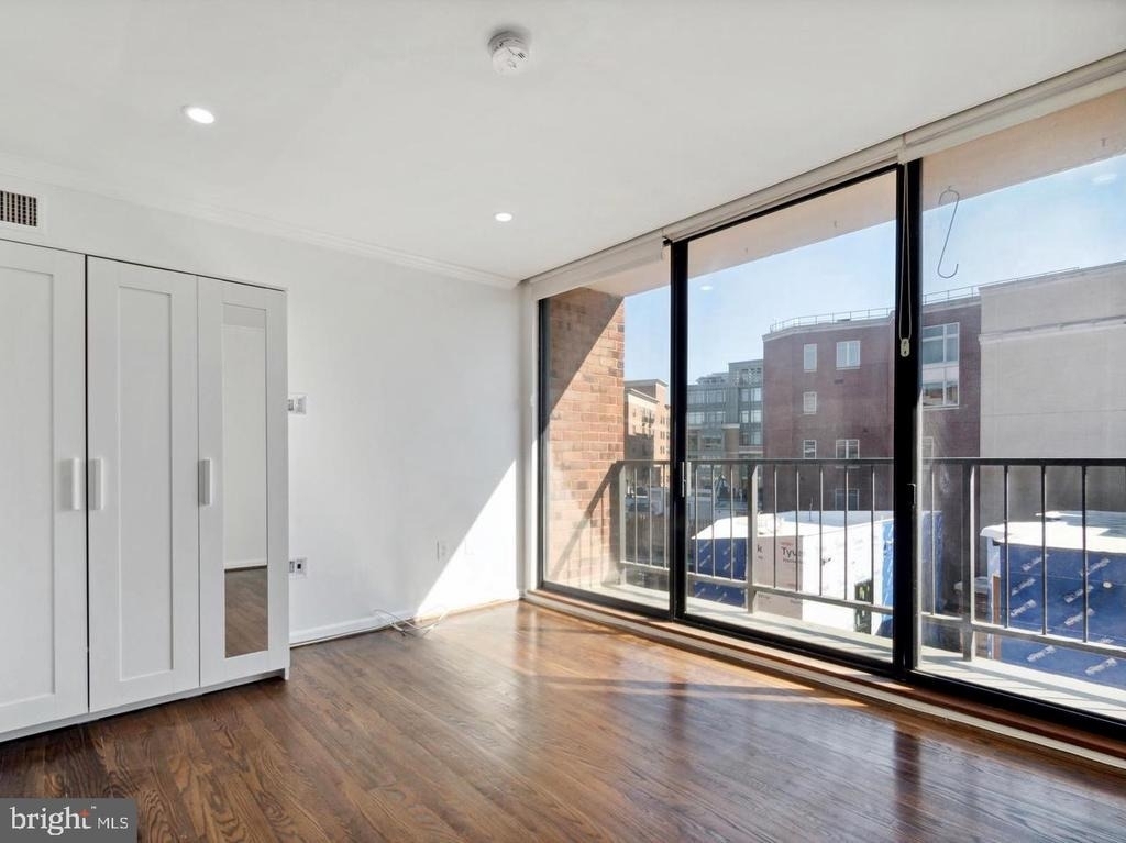 2555 Pennsylvania Avenue Nw - Photo 16