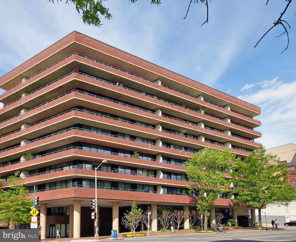2555 Pennsylvania Avenue Nw - Photo 24