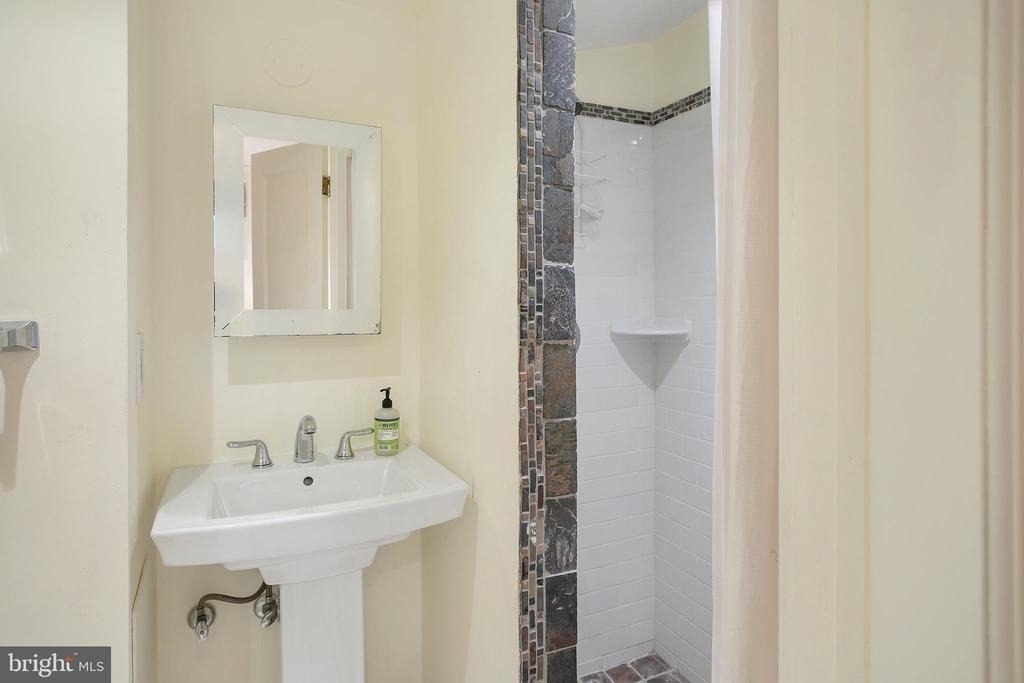 5015 Fulton Street Nw - Photo 29