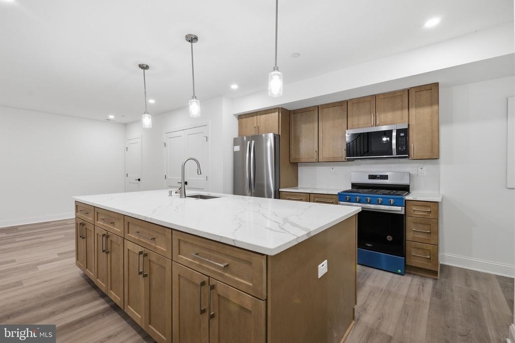 2404 North Capitol Street Nw - Photo 1