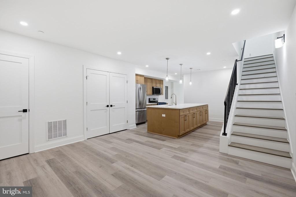 2404 North Capitol Street Nw - Photo 11