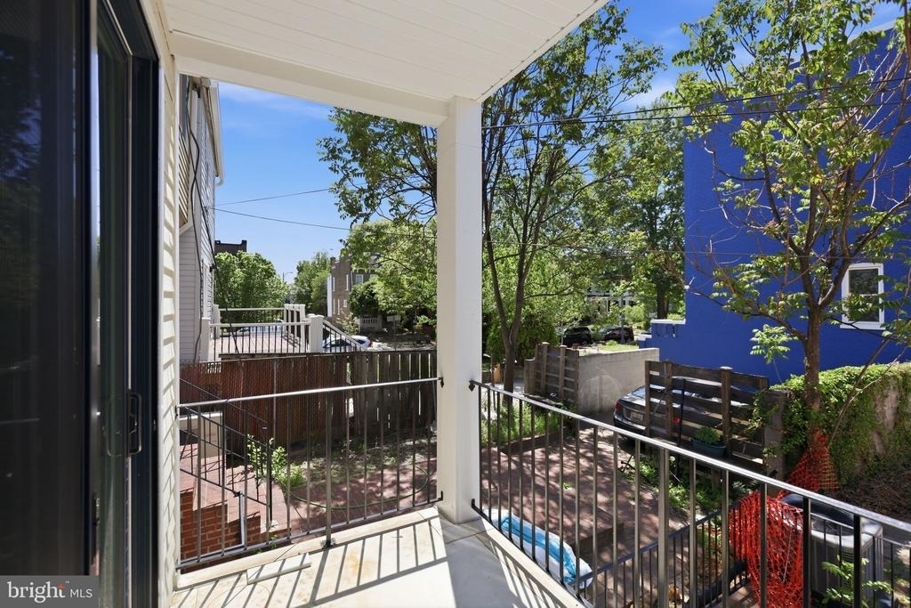 2404 North Capitol Street Nw - Photo 14