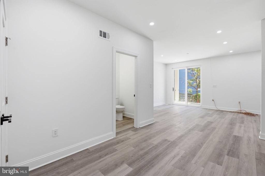 2404 North Capitol Street Nw - Photo 13