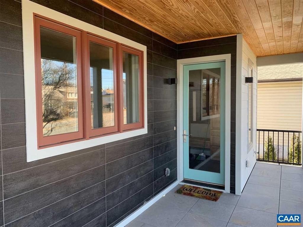 808 Elliott Ave - Photo 2